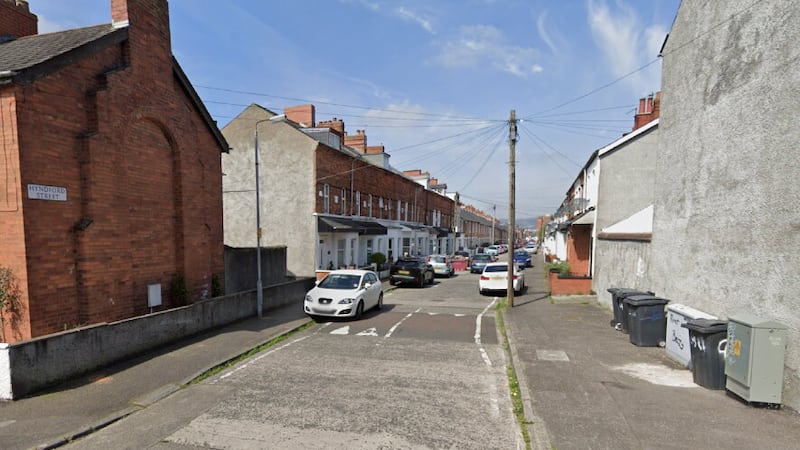 The device was found in an alleyway at Hyndford Street in east Belfast
