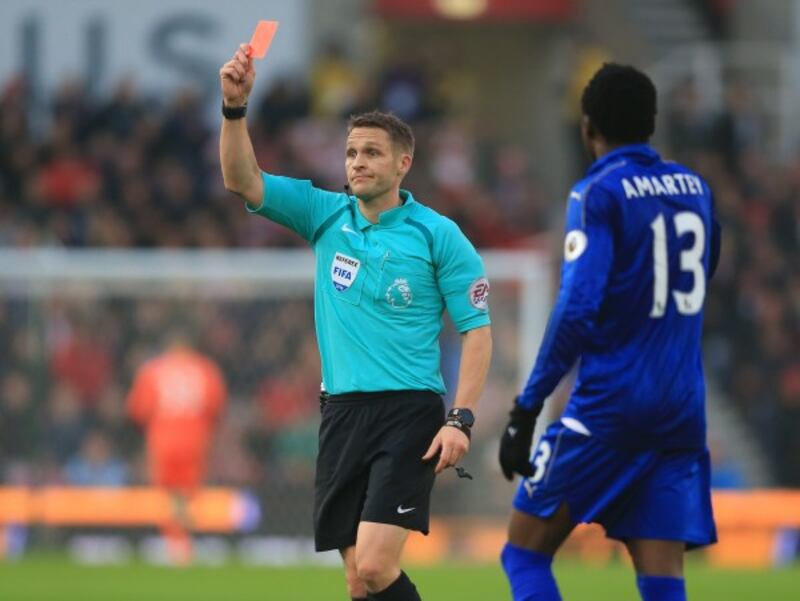 A referee sends off Jamie Vardy