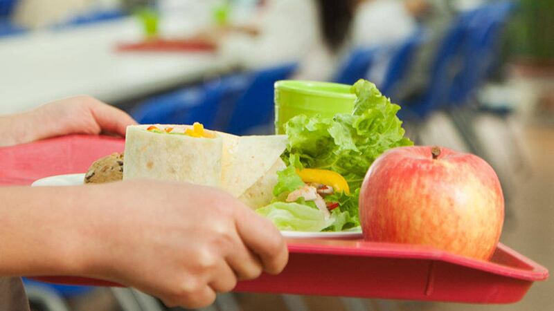 Doctors&#39; leaders are calling for school meals to be given to all children aged four to seven 