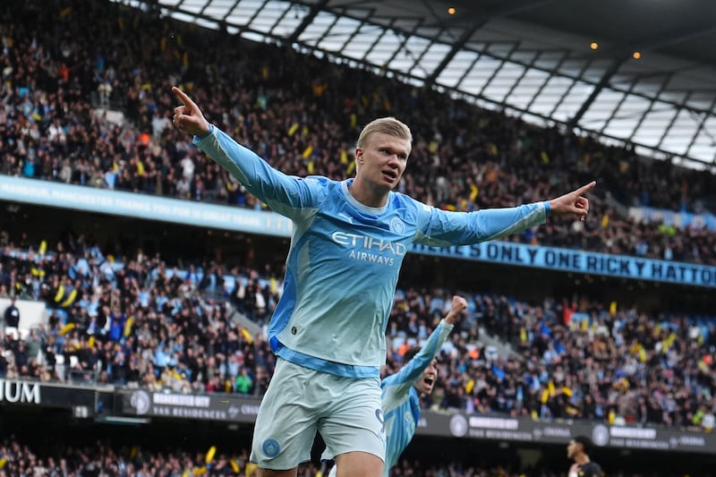 Erling Haaland scores twice as Man City hold on to beat Ipswich