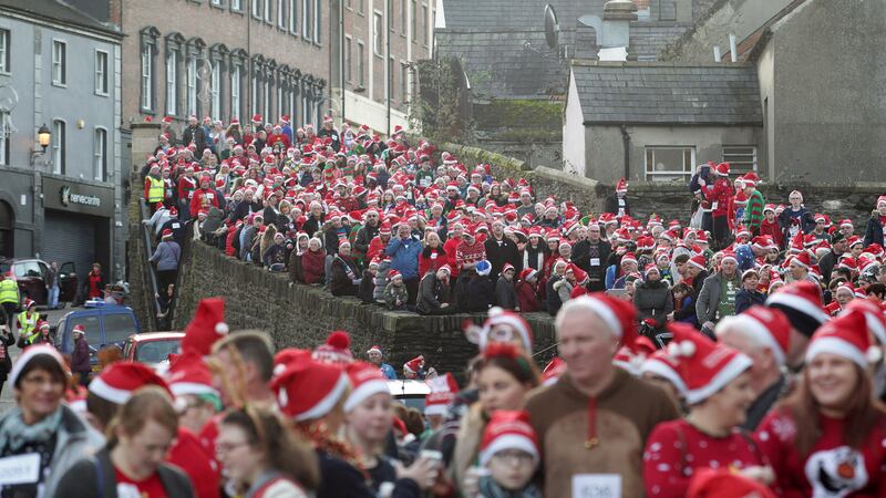 Thousands taking part in the Christmas Jumper World Record attempt in Derry  &nbsp;