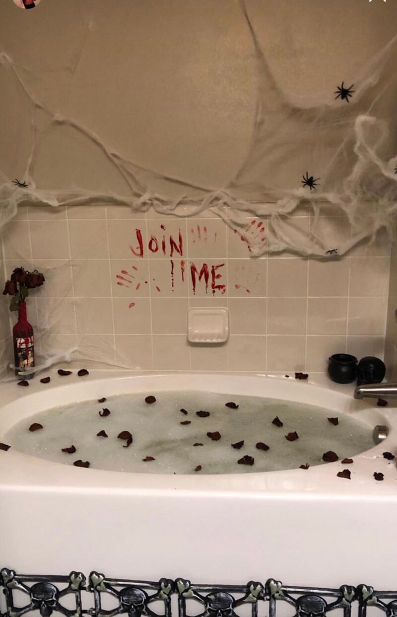The world's creepiest romantic bubble bath