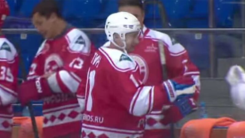 Vladimir Putin fist-bumped every member of his team before hitting the ice&nbsp;