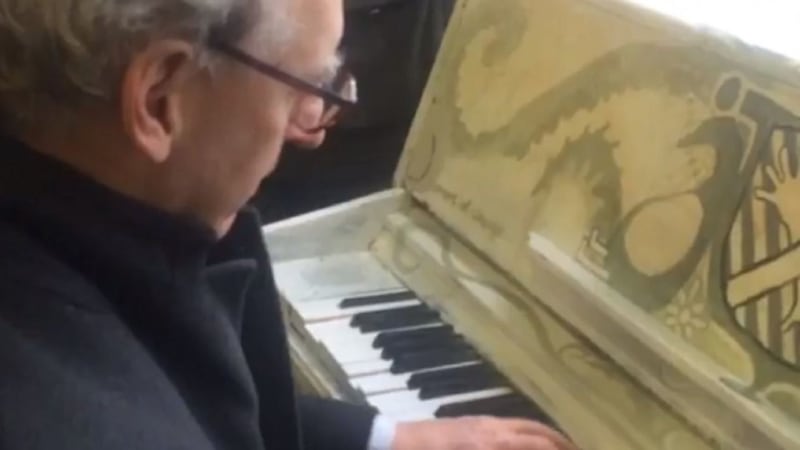 Some hero started playing the piano at Clapham Junction to keep people calm during the Tube strike