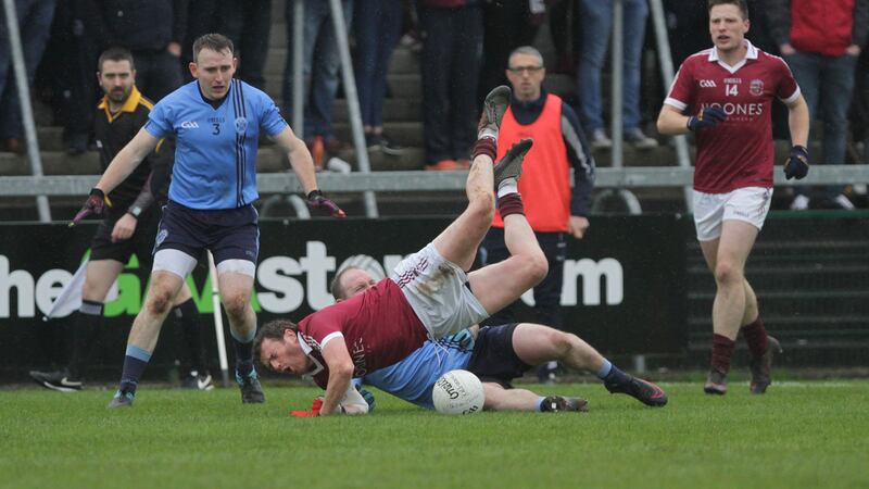 &nbsp;Killyclogher's Eoin Bradley clashes with Slaughtneil's Paul Bradley at the Athletic Grounds, Armagh <br />Picture by Colm O'Reilly