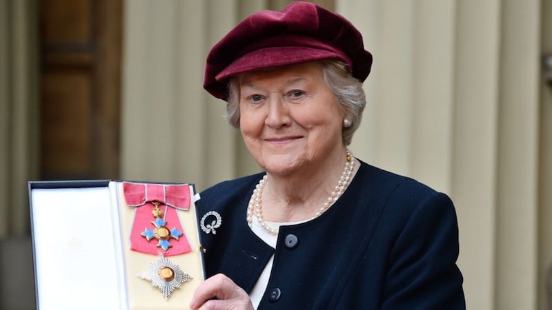 The veteran stage and screen star was also looking forward to showing off her medal at lunch.