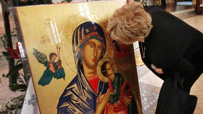 Venerating the icon of Our Mother of Perpetual Help in Clonard&nbsp;