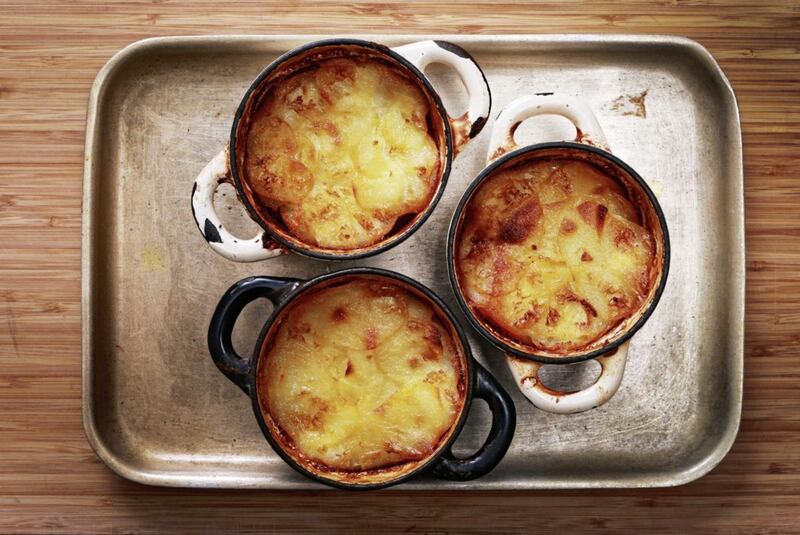 Pommes dauphinoises in individual pots 