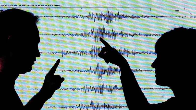 On social media, users claiming to be in the area reacted to the tremor.
