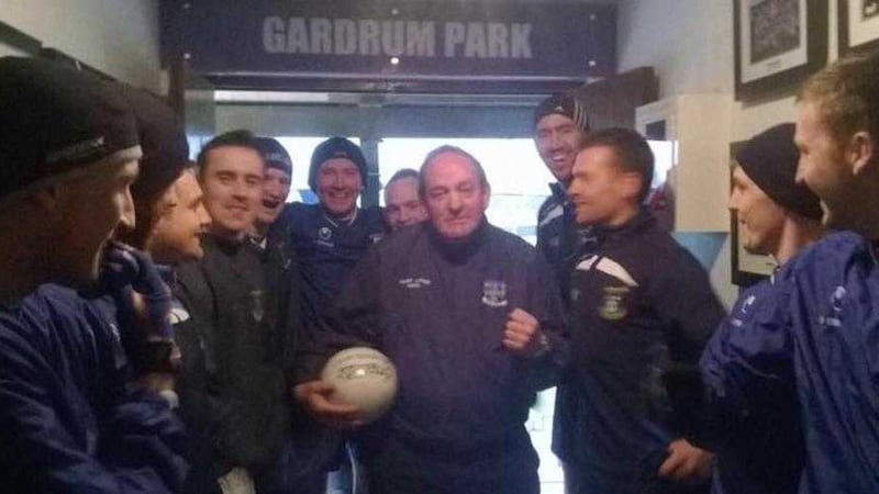 The late &#39;Porry&#39; McGovern pictured with members of Dromore GFC, a club dear to his heart 