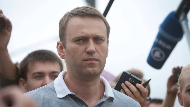 DB36C8 Russian opposition politician Aleksei Navalny is met by a crowd of followers at the Yaroslavl railway station in Moscow, Russia.