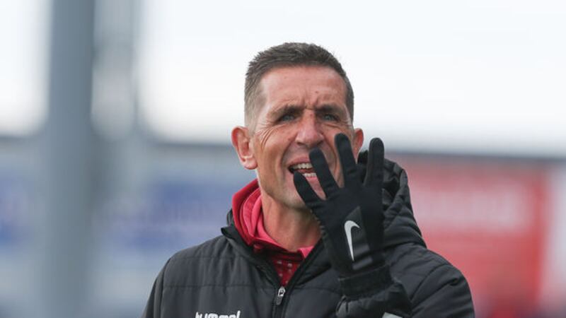 Crusaders boss Stephen Baxter insists his side will be focusing on their own needs when they face title-chasing Linfield tonight&nbsp;