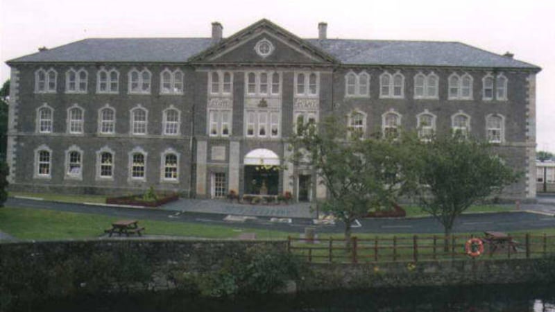 Losses at Belleek Pottery in Fermanagh reached almost &pound;3m last year 