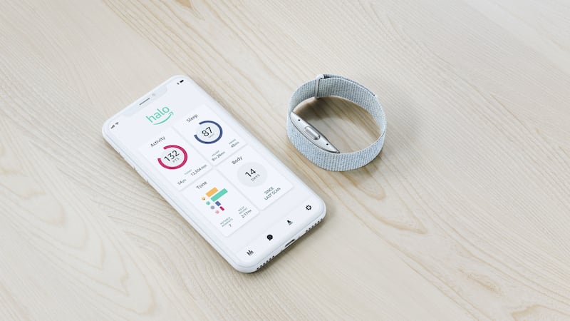The device features a number of sensors, including two microphones to analyse energy and positivity in the wearer’s voice.