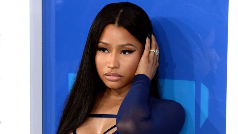 The video for Nicki Minaj’s No Frauds shows the star rapping while sitting on Westminster Bridge.