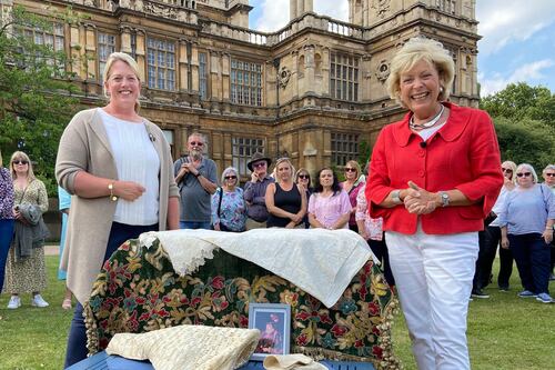 Antiques Roadshow expert shocked to discover rare Tudor sleeve in Nottingham