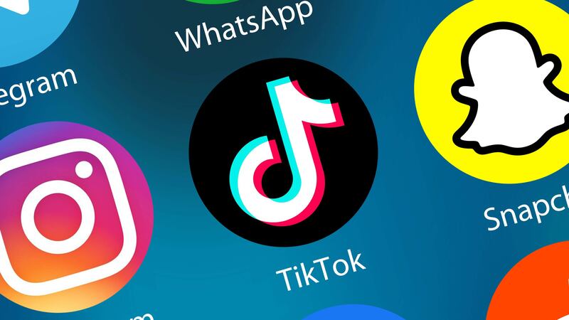 TikTok, Instagram and Snapchat users pay more attention to celebrities and influencers than journalists, says Reuters Institute’s Digital News Report.