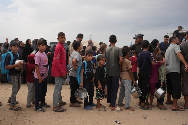 UN food agency forced to cut aid to 700,000 Palestinians in Gaza and West Bank