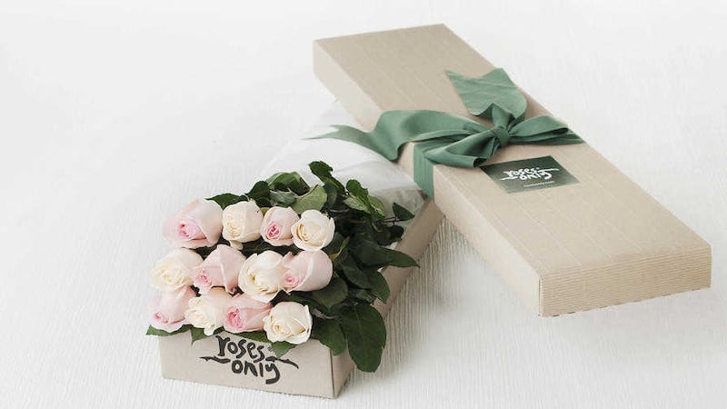 12 Pastel Mix Roses Gift Box, available from Rosesonly.co.uk 