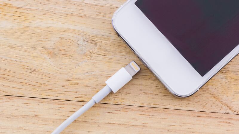 The European Parliament has discussed the possibility of making smartphone makers adopt a common charging port.