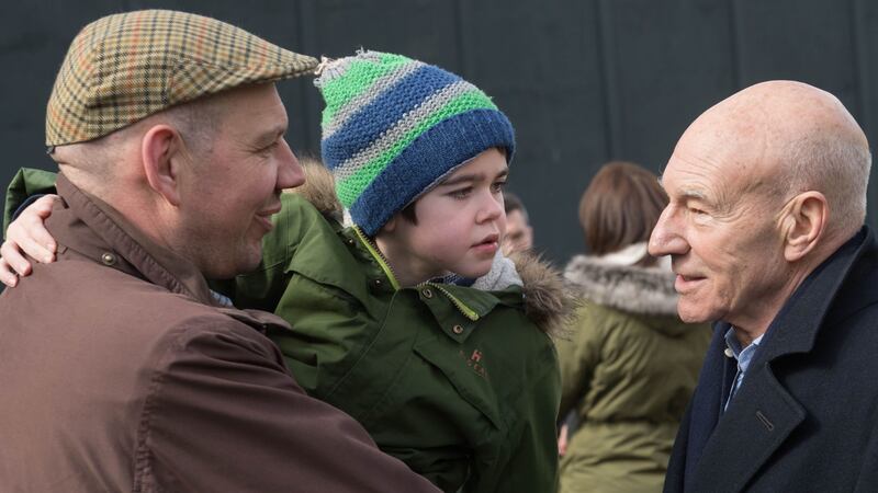 The actor joined Alfie Dingley and his family as they handed in a petition at Downing Street.
