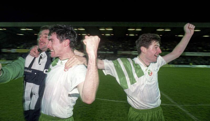17 November 1993; John Aldridge, Alan McLoughlin and Denis Irwin celebrate after qualifying for the 1994 World Cup Finals, Ireland v Northern Ireland, Windsor Park, Belfast. Picture credit: David Maher/SPORTSFILE 