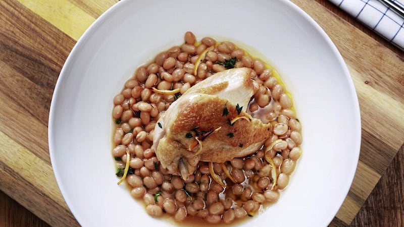 Chicken with white beans 