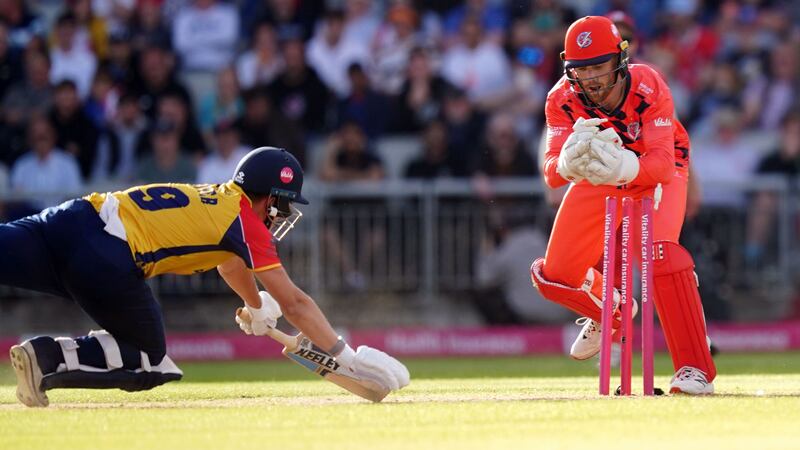 The players traded blows as Lancashire and Essex battled it out for a Finals Day spot.
