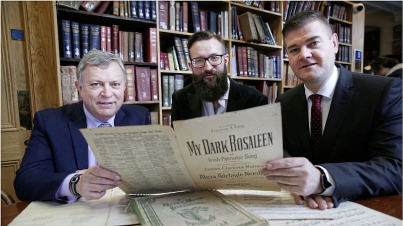 Dominic O&#39;Reilly (centre) has donated his collection of antique Irish sheet music to the Linen Hall Library, Belfast. With Dominic are SDLP MLAs Patsy McGlone and Colin McGrath. Picture by Hugh Russell 