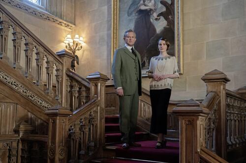 Downton: A New Era 'frothy, wholesome, undeniably satisfying entertainment' 