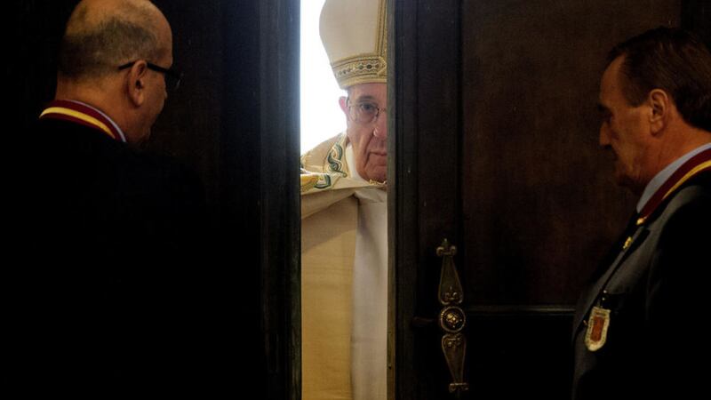 Pope Francis opens the Holy Door of St Peter&#39;s Basilica at the Vatican 