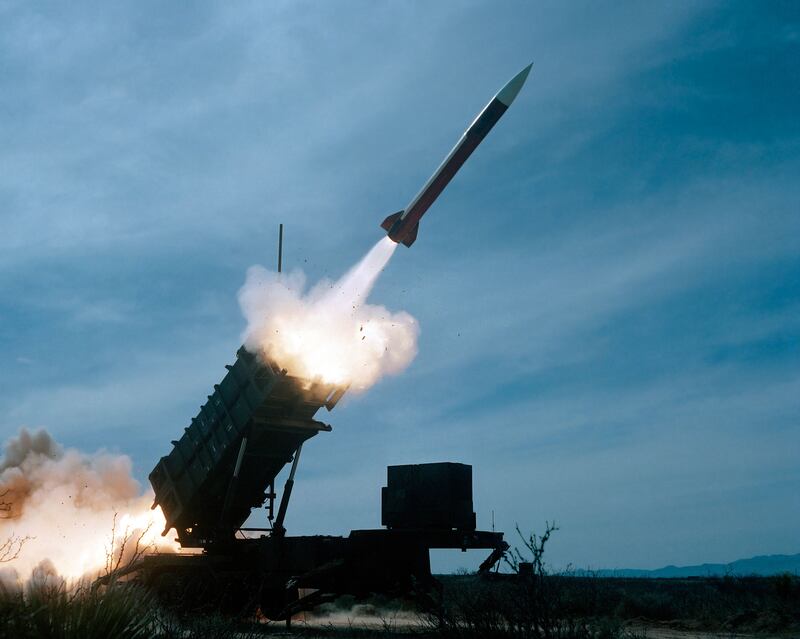 D9GRH0 An MIM-104 Patriot missile is test fired.
