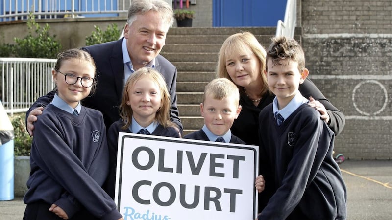 Rebekah Kerr, Katie Patton, Corey Breen and Alfie Sharkey with Radius Housing chief executive John McLean and Education Minister Michelle McIveen to unveil Olivet Court in Ballygowan. Picture by Declan Roughan/Press Eye 