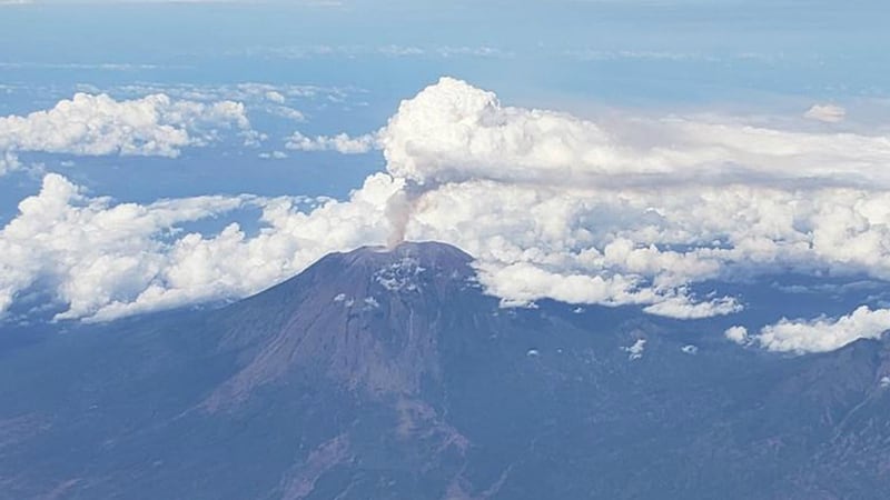 The eruption has disrupted hundreds of flights across the Indonesian island.
