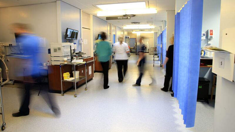 UK health secretary Jeremy Hunt has said he is prepared to impose seven-day working on hospital doctors in England.