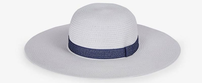 Dorothy Perkins White Wide Brim Floppy Hat, &pound;5 (was &pound;10), available from Dorothy Perkins 