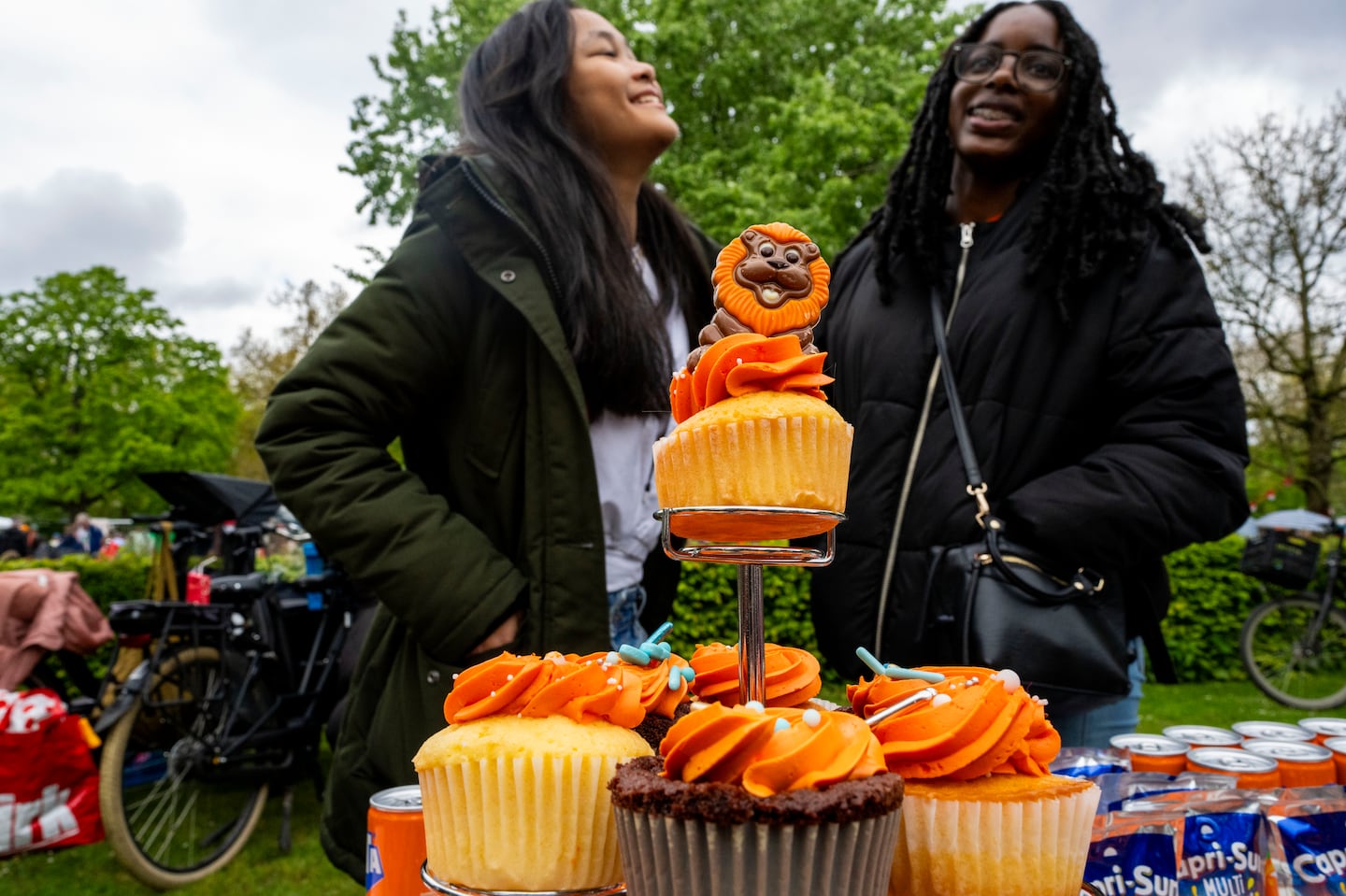 Revellers dress in orange to celebrate Dutch king’s birthday – The ...