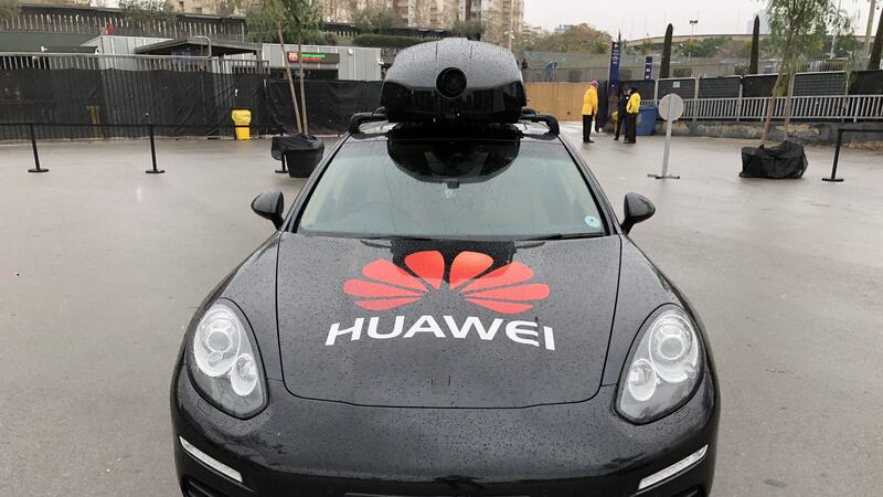 The demo is Huawei’s way of showing how smart their AI-powered phone is.