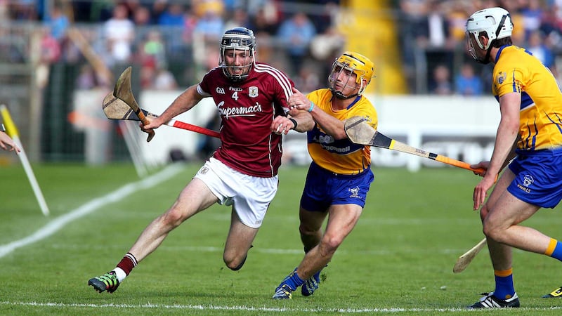 Galway's Padraic Mannion comes under pressure from Clare's Colm Galvin and Conor Cleary during Sunday's All-Ireland SHC quarter-final at Semple Stadium <br />Picture by Seamus Loughran&nbsp;