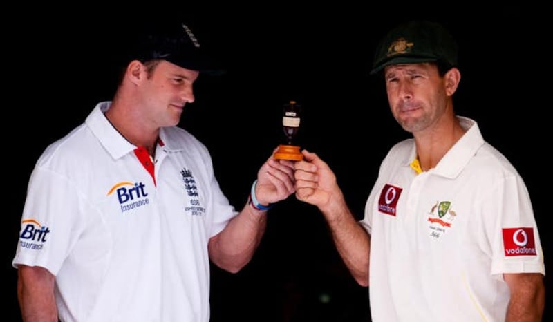 England captain Andrew Strauss and Australian captain Ricky Ponting pose for photographers with the Ashes Urn