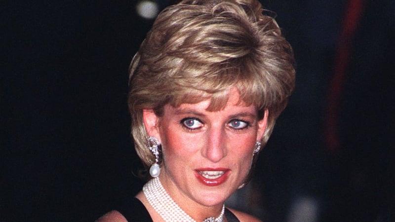 The princess’ distinctive handwritten note was penned on December 22 1995 using her Kensington Palace headed note paper.