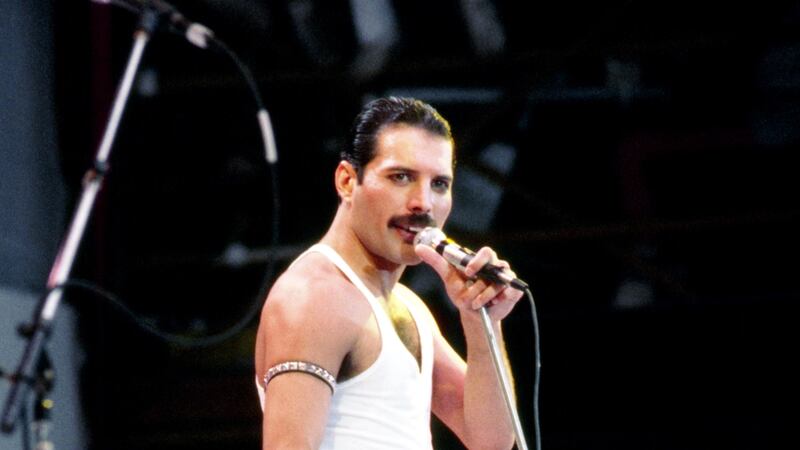 Fans of the band get their first glimpse of Rami Malek playing Freddie Mercury.