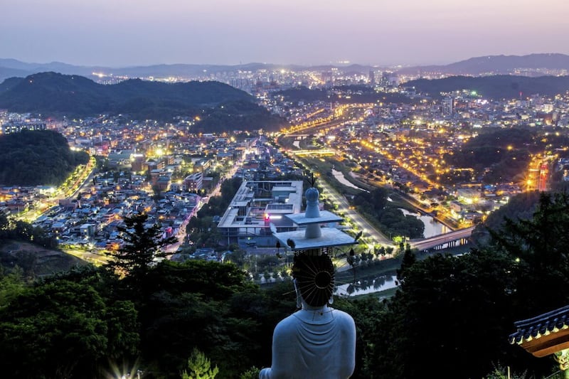Jeonju by night. Picture by Korea Tourism Organisation 