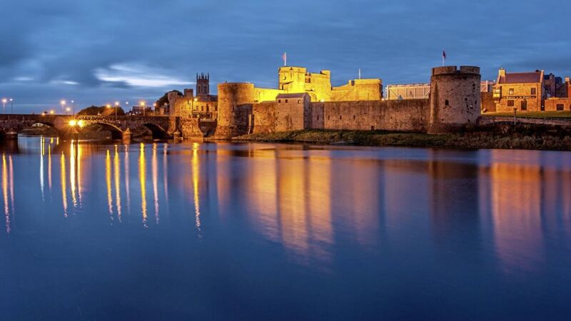 King John&#39;s Castle, Limerick, reflected on the River Shannon 