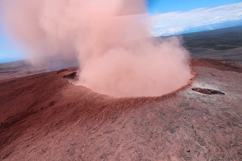 The Puu Oo crater