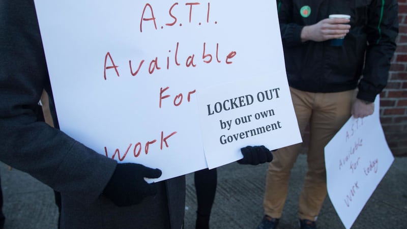 Staff from Beneavin College in Dublin on the picket line as members of Association of Secondary Teachers of Ireland (Asti) continue their industrial action. Picture by Colm O&#39;Neil, Press Association 
