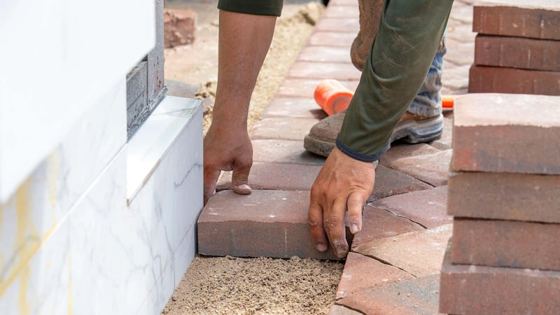 The committee did recommend eight occupations for the 2023 UK-wide list, including bricklayers, but said ‘going forward’ the scheme should be scrapped (Alamy/PA)