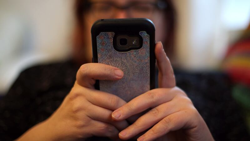 The consumer champion says new protections are needed as mobile operators are no longer legally required to tell customers about some roaming rules.