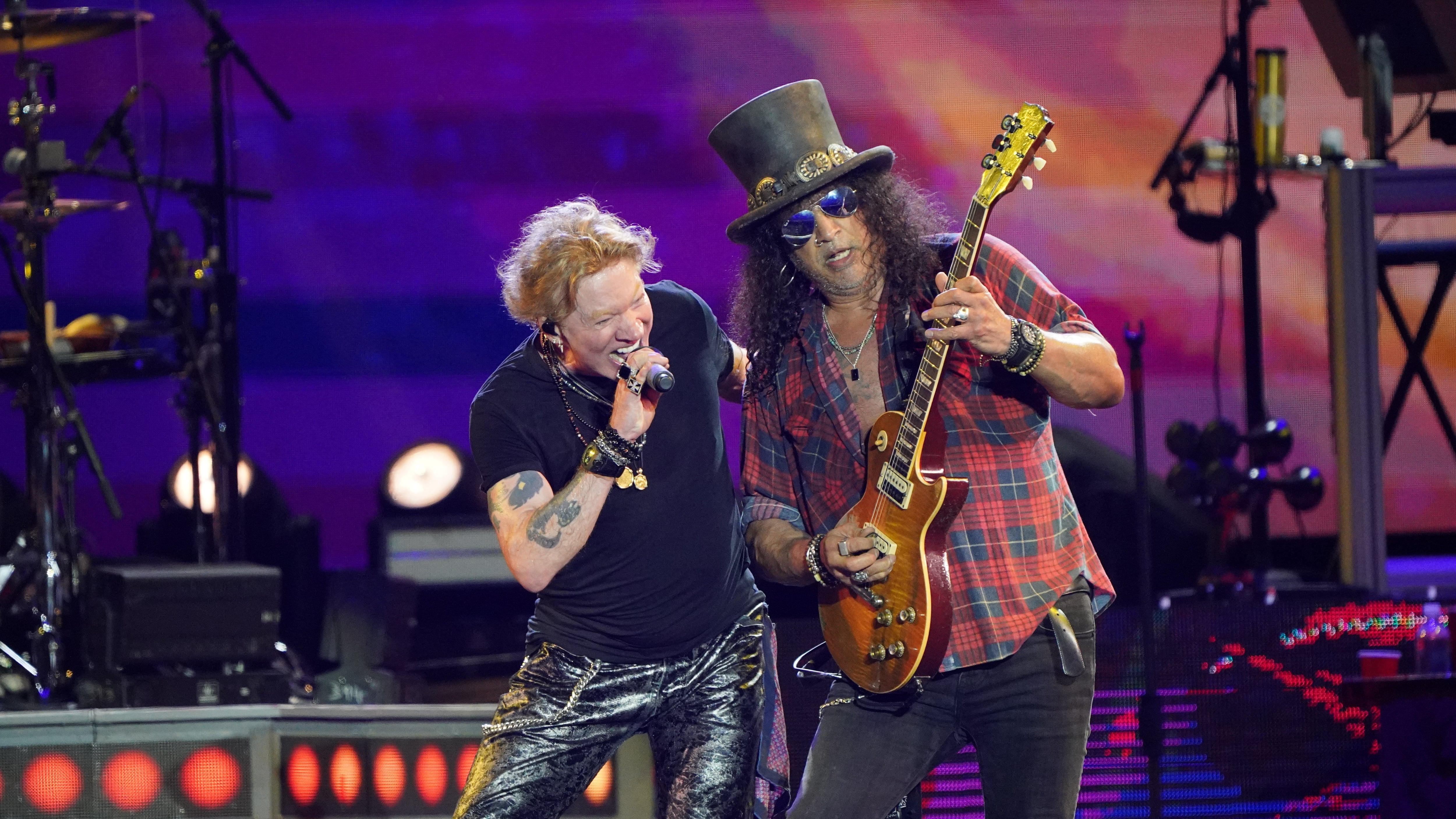 Axl Rose and Slash of Guns N’ Roses