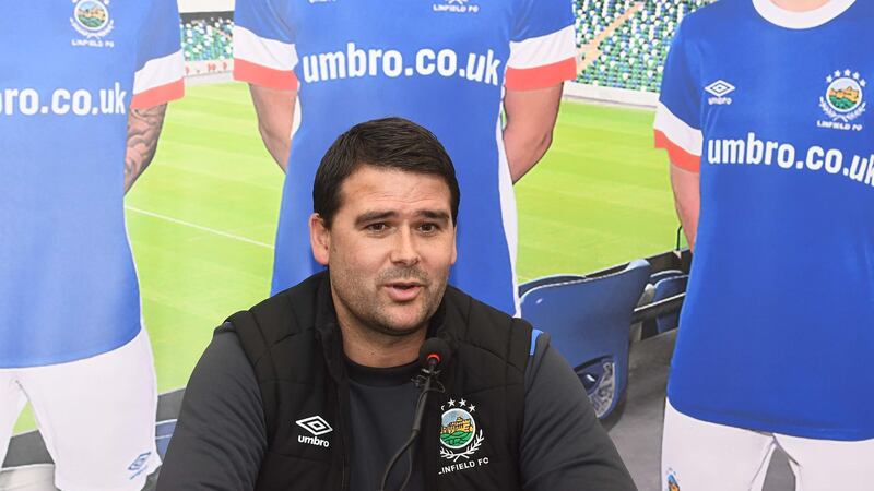 David Healy found it hard to avoid talk of Celtic as he faced the press ahead of tonight's Champions League clash with La Fiorita